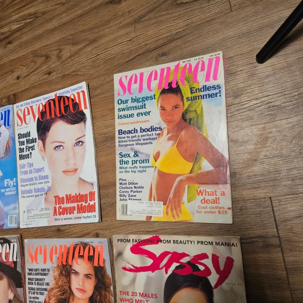 Lot of 9 VTG 1990s Magazines Seventeen Sassy Details Neve Campbell Elijah Wood